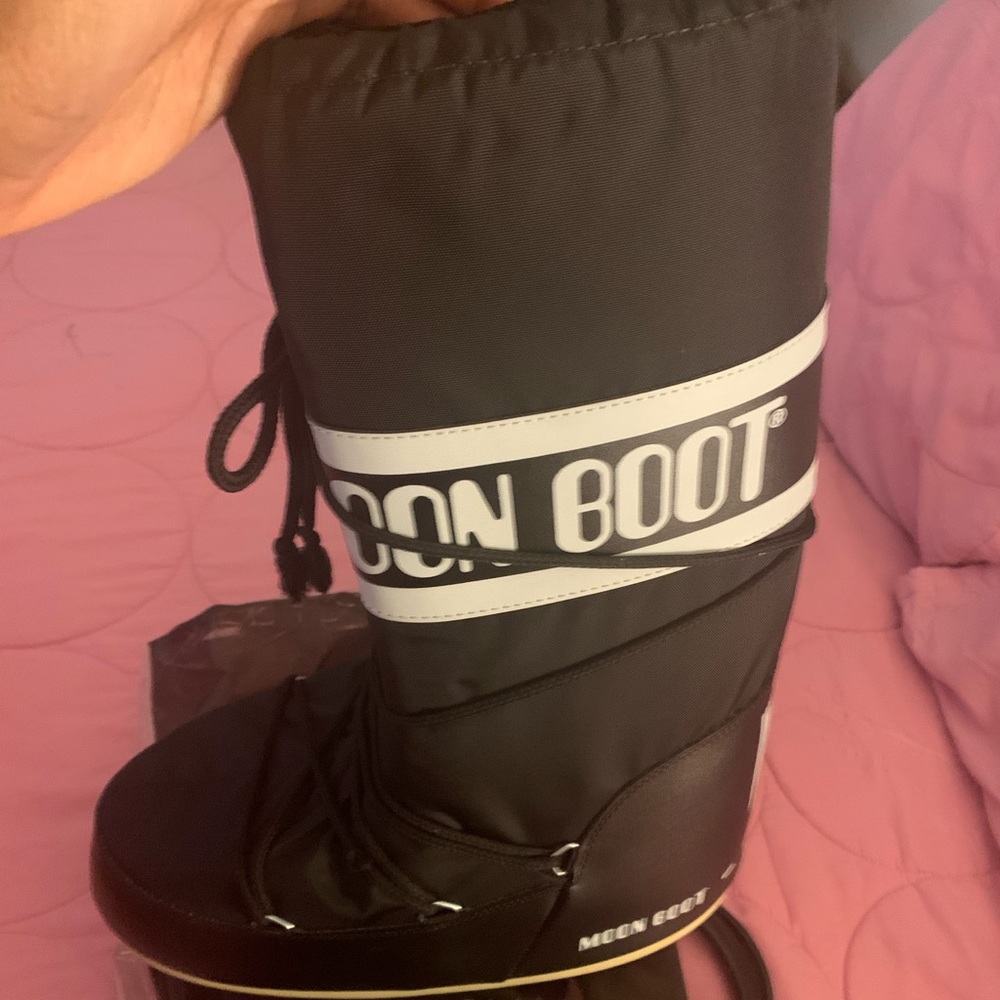 Moon boot